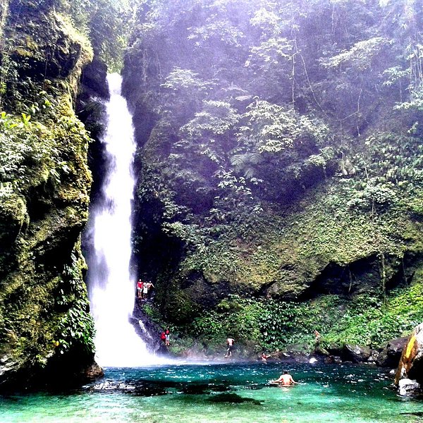 Hinabaan falls